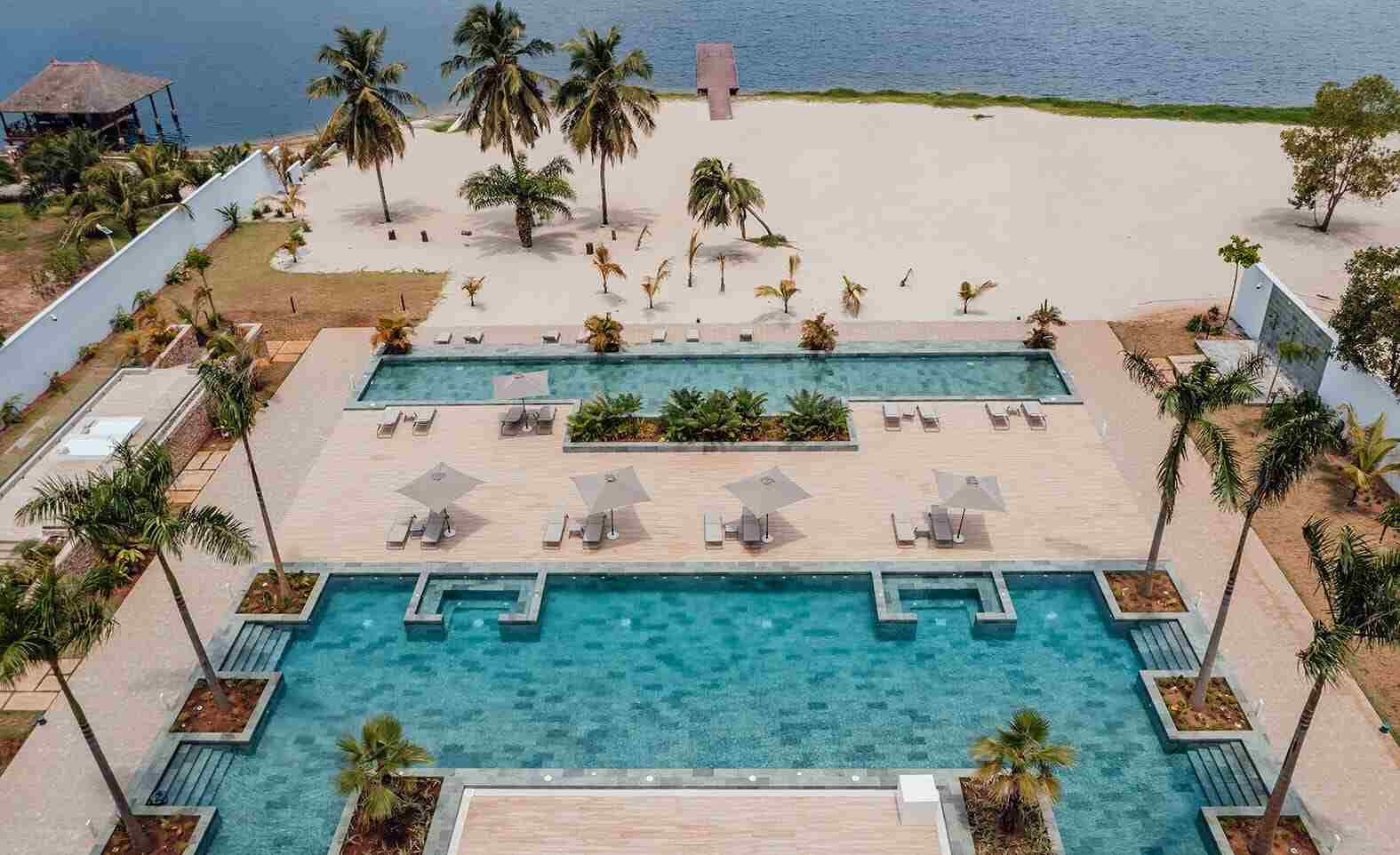 Mariage au bord de l’eau